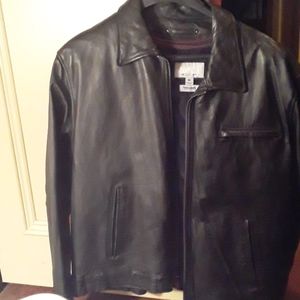 Its a black wilsons leather M.Julian XL jacket